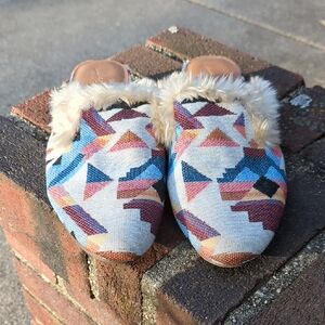Geometric Pattern Faux Fur Lined Mules